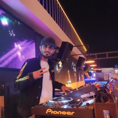 sanal dj dış görünümleri